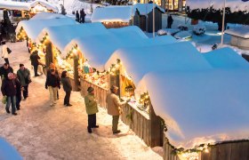 Mariazell, © Mariazellerland-blog Punschhütten mit Schneedächern