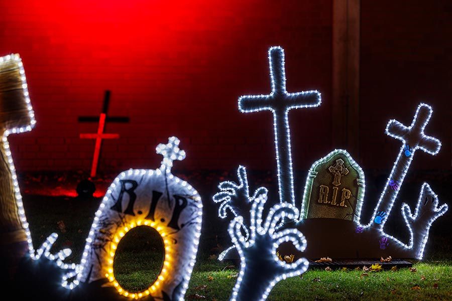 Gruselige Lichtinstallationen