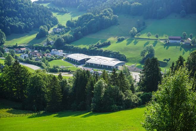 Ausblick aufs Betriebszentrum beim Wandern, © NÖVOG-Mayerhofer