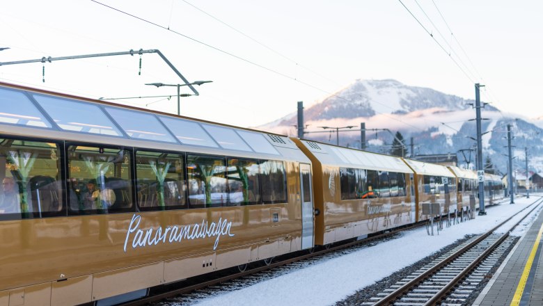Wintererlebnis im Panoramawagen, &copy; N&Ouml;VOG/Grojer