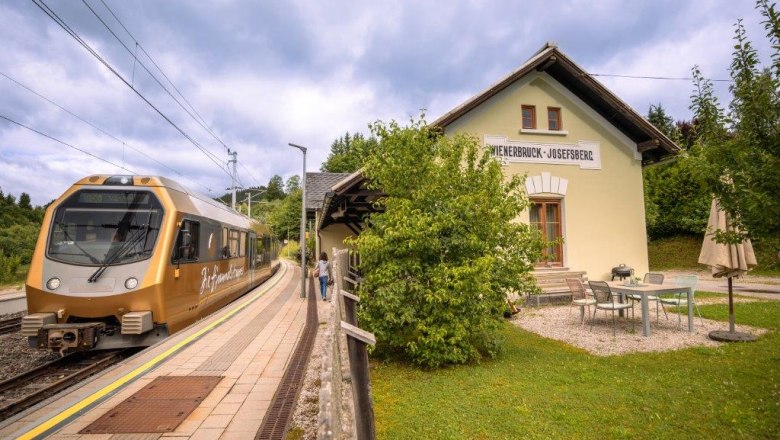 Urlaub am Bahnhof, © Niederösterreich Werbung / Maximilian Pawlikowsky Urlaub am Bahnhof, © Niederösterreich Werbung / Maximilian Pawlikowsky